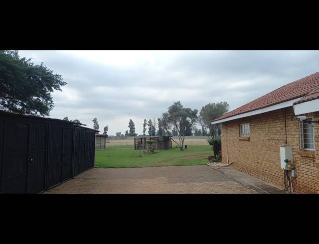 2.50HA SMALLHOLDING FOR SALE IN RUSTENBURG RURAL